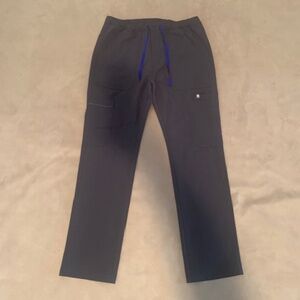 Figs Scrub Cargo Pant NWT - Charcoal size Medium
